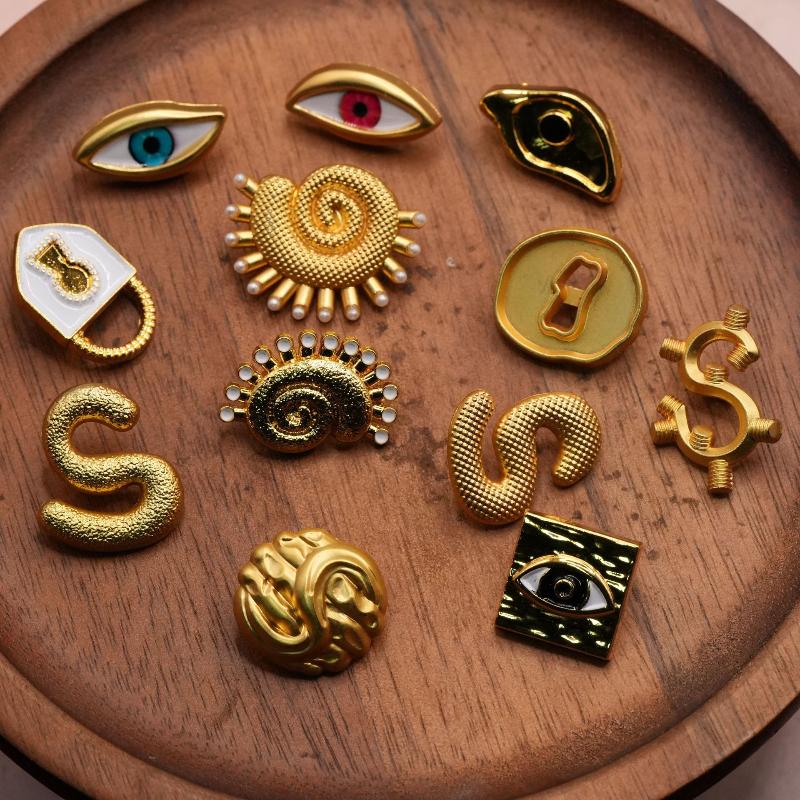 Vintage Metal Button Artistic  - Vintage Collectible Buttons ulasan dan harga